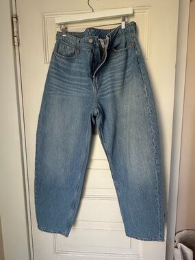 H&M loose fit Barrel High-Waist Jeans